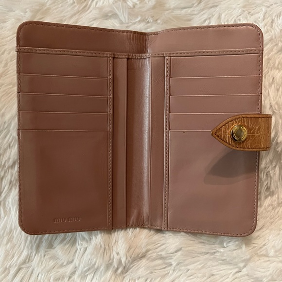 🎉HP🎉 Miu Miu Wallet - Picture 7 of 14